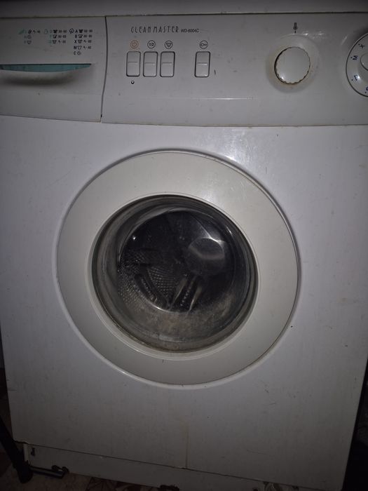 Продам б/у стиральную машинку.