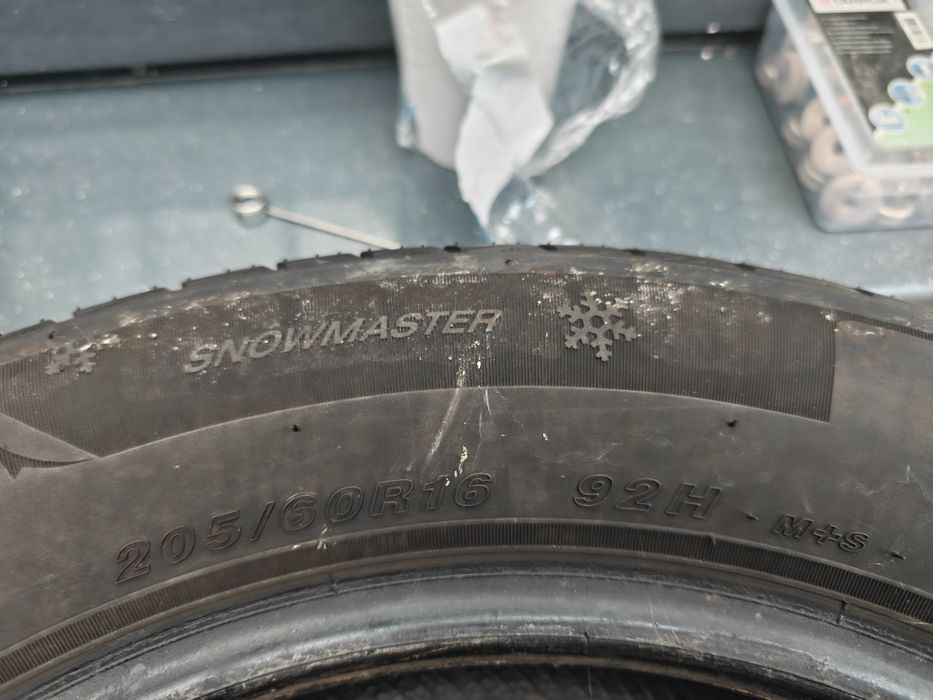 Set 4 Anvelope Iarnă Goodride ZuperSnow Z-507 205/60 R16 - DOT 2024, Profil 8mm (Ca Noi)