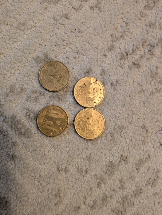 Monede de colectie.Numai 50 făcute pe tot globul