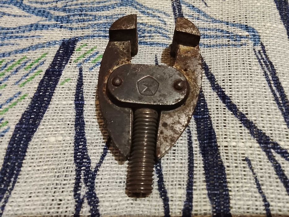 Ручные мини‑тиски ювелирные (СССР)