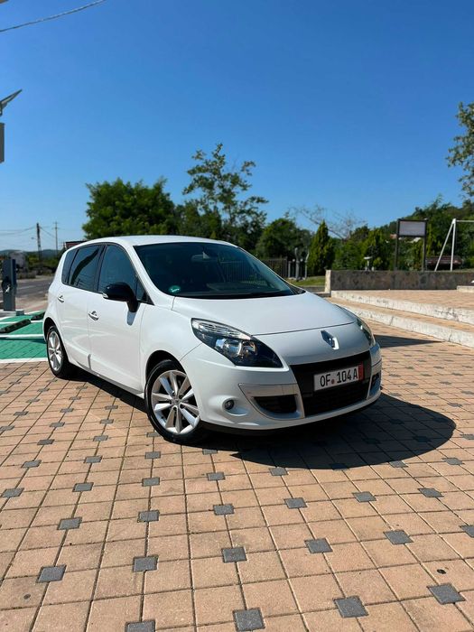 Renault Scénic III Luxe Energy 1.6 dCi 131 CP | Un singur proprietar din 2012 | Istoric complet | 2 carduri | 8 roți