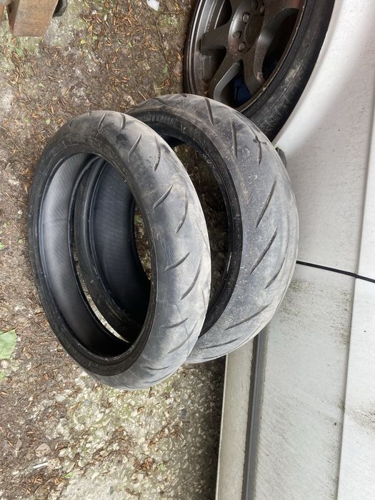 Продавам гуми Bridgestone Battlax S21R