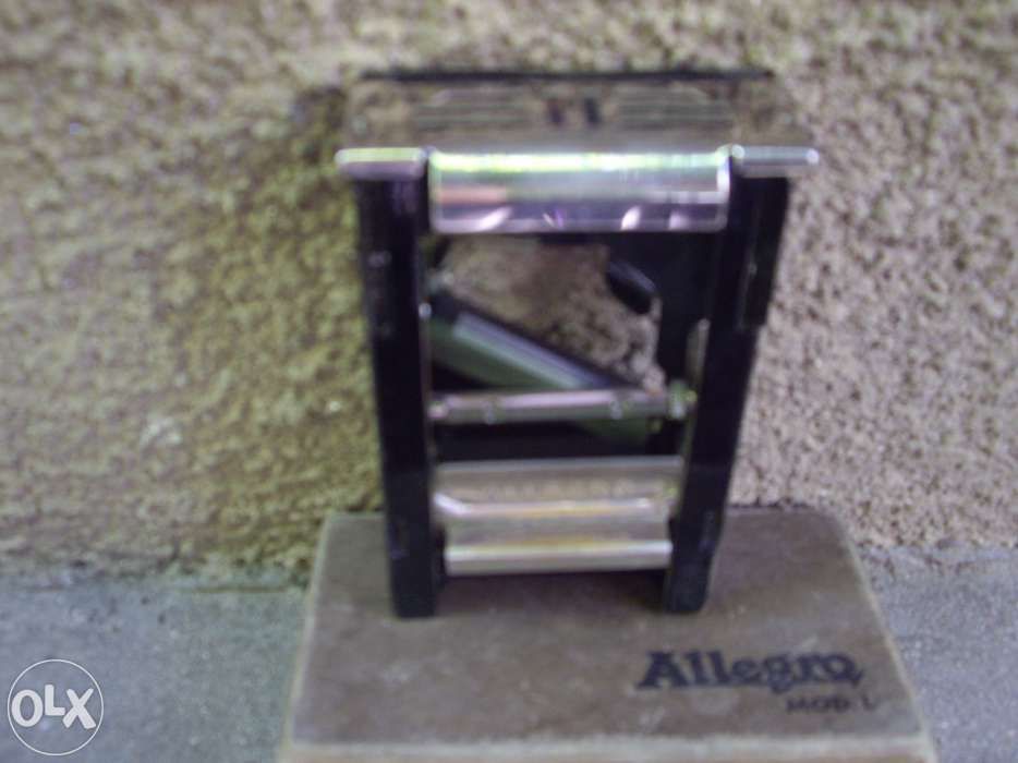 aparat de ascutit lame vintage-swiss made 1960