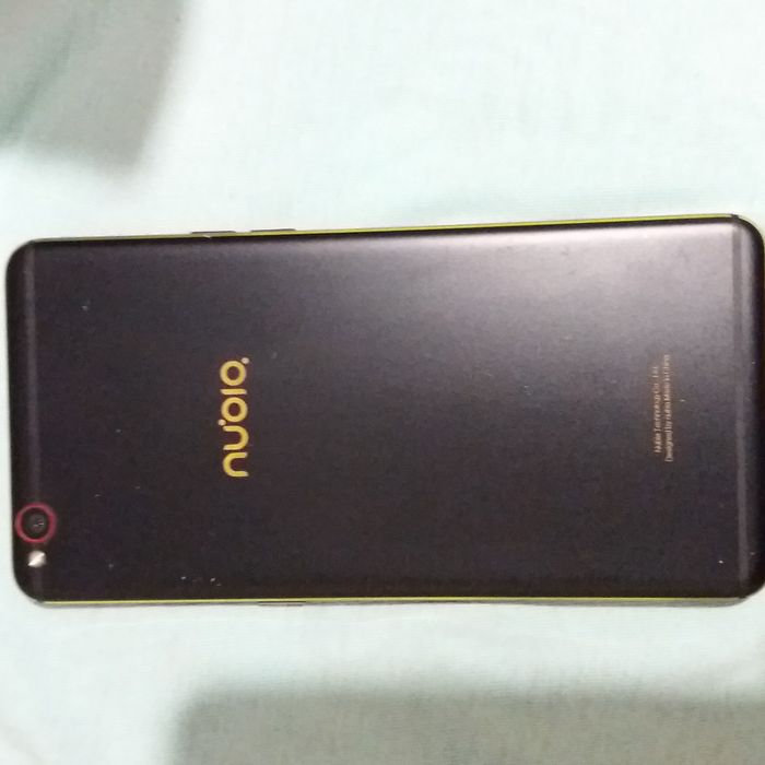 Сотовый телефон на запчасти