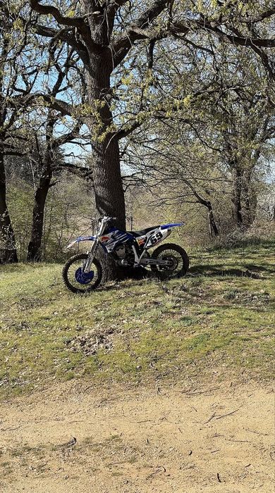Продавам yamaha yzf250