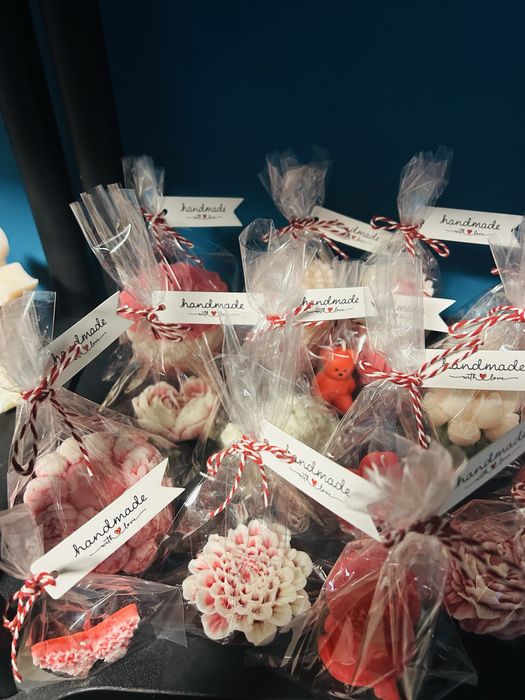 Mărțișoare  parfumate din ceară naturală de soia 100%