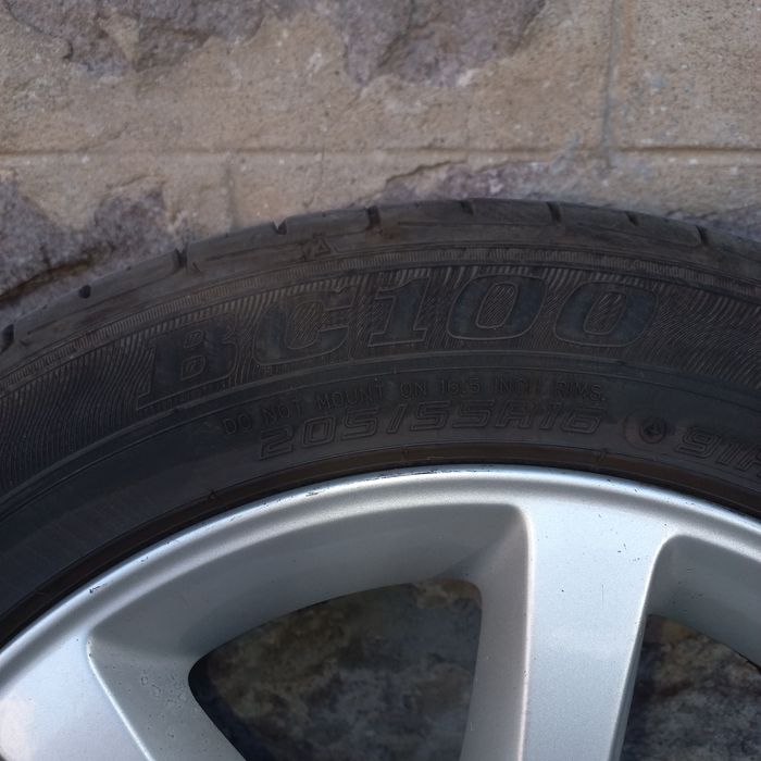 Алуминиеви джанти в комплект с летни гуми  205/55 R16