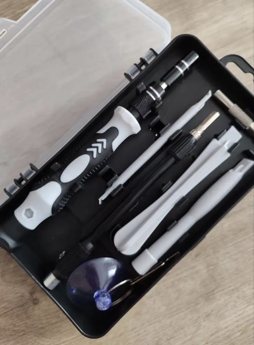 115 в 1 комплект инструменти / отверки