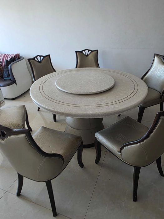 Маса трапезарна с централен въртящ се плот (Lazy Susan) и 6 стола