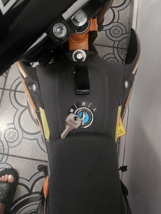 Motocicleta electrica pentru copii