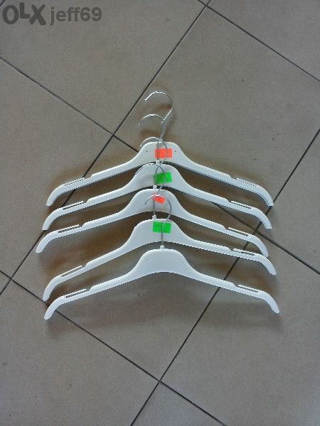 Закачалки- Налични количества