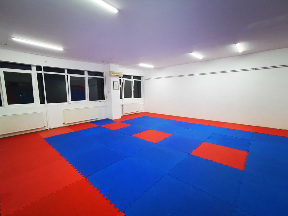 Sala de inchiriat ideala pentru activitati sportive, dansuri, etc