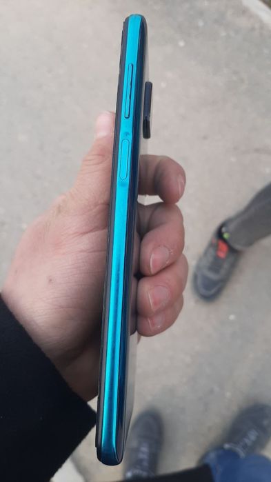 Redme Note 9 Pro    128 / 6 + 2