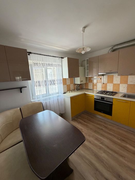 Apartament de închiriat