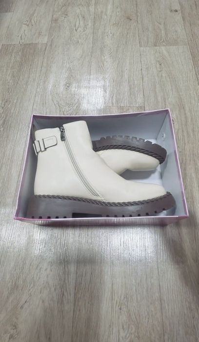 Har xil ayollar kiyimlari