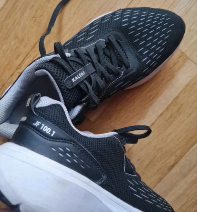 Adidasi universali 39