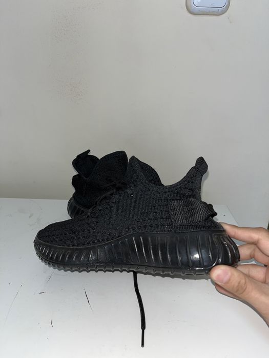 Кроссовки оригинал размер 37