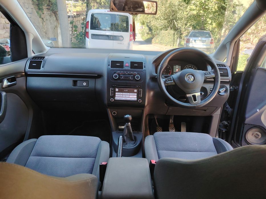 На Части Фолксваген Туаран 2.0д комарел 140к