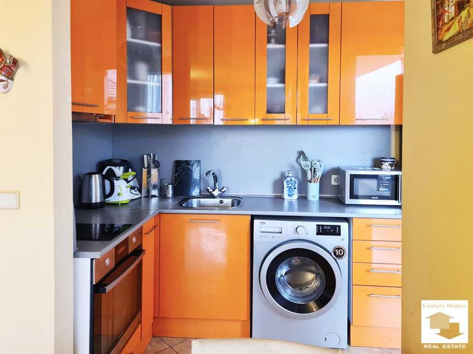 Дава се под наем Тристаен апартамент в Велико Търново, Център - 100 кв.м за 165000 € - Снимка #2