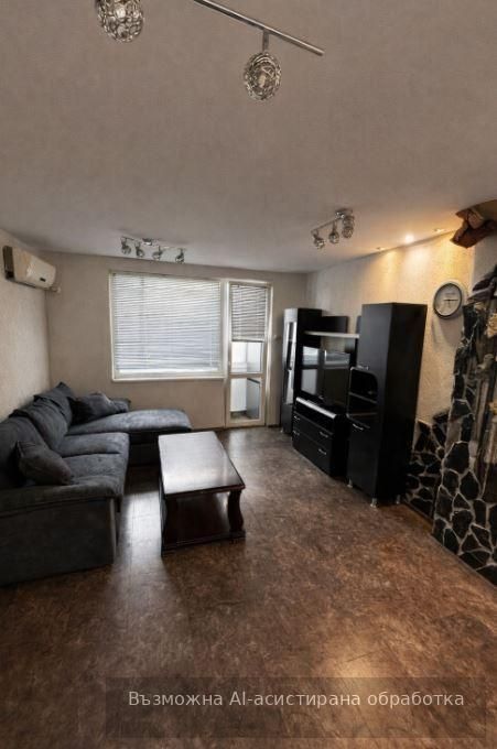 Дава се под наем Двустаен апартамент в Варна, ЖП Гара - 56 кв.м за 428.91 € - Снимка #1