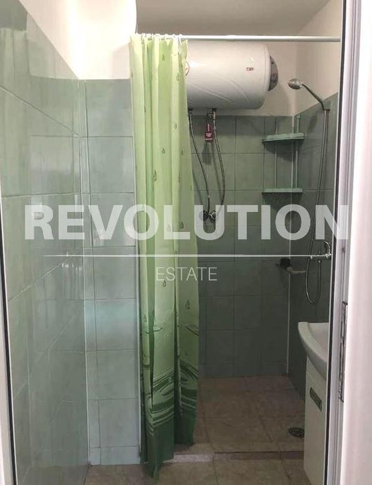 Дава се под наем Едностаен апартамент в Варна, Общината - 16 кв.м за 350 € - Снимка #4