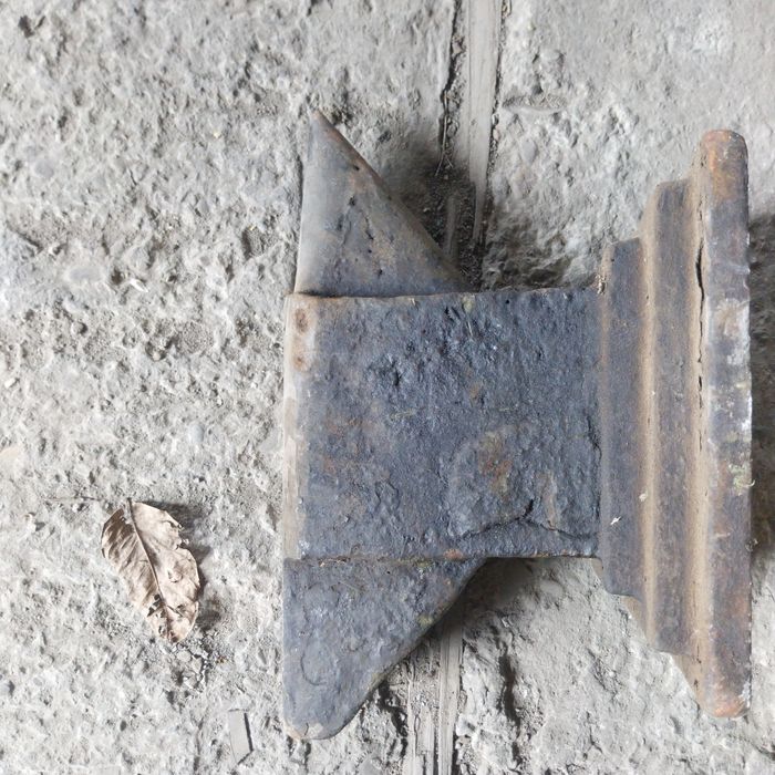 Vand nicovala intre 30 si 40 de kg diferite modele  provenite din Republica Moldova!! Pentru mai multe detalii sunati la nr din anunt!