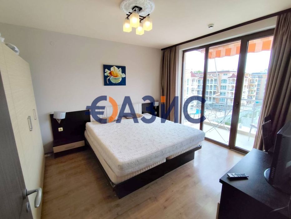 Продава се Двустаен апартамент в к.к. Слънчев бряг - 70 кв.м за 1099 €/кв.м - Снимка #9