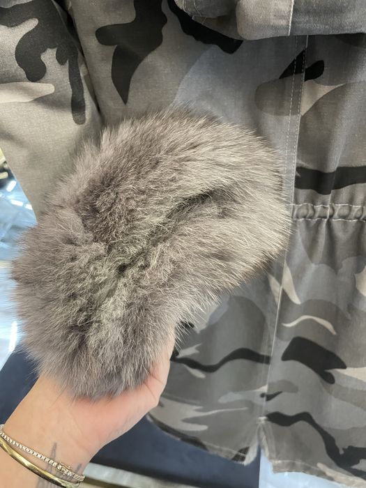 Сива камуфлажна парка с лисица