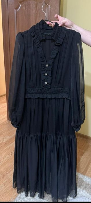 Женские вечерние платья