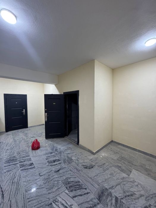 Срочно Продаеться 2-ком квартира в городе Чирчике 10-мик новостройка