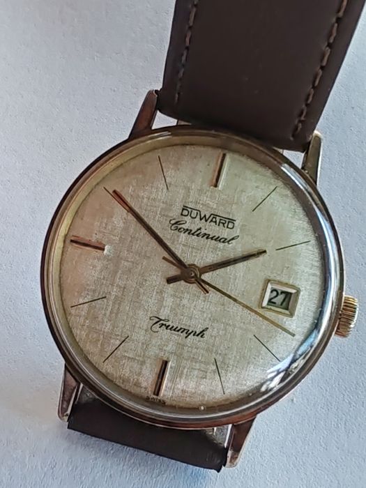 Ceas Duward Continual Triumph Automatic Calendar Funcționează impecabil!