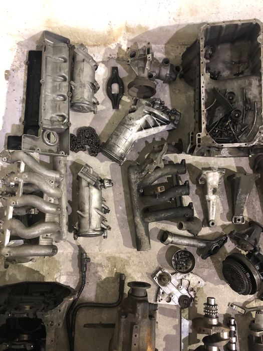 Запчасти (детали)  мерседес Т1 ( сапог)