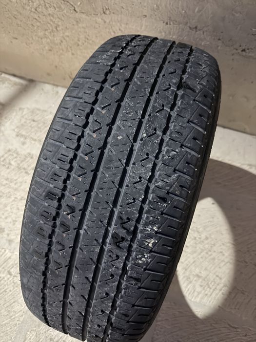 б/у шины размер 235/60 R17 бағасы 6000 теңге