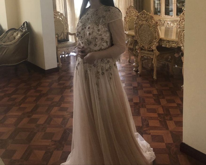 Вечернее платье