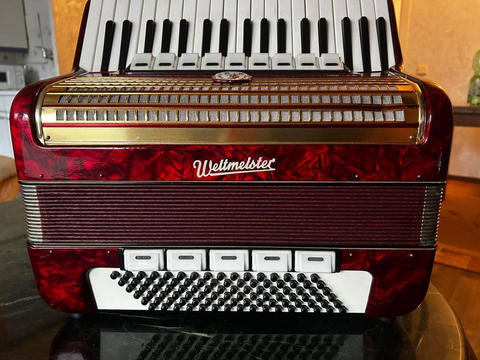 Acordeon Weltmeister 96 Bași