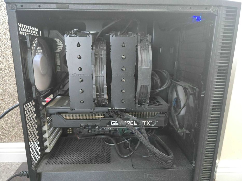 Мощен геймърски компютър 3070 Ti Ryzen 7 3800X 32 GB Ram DDR4 SSD HDD