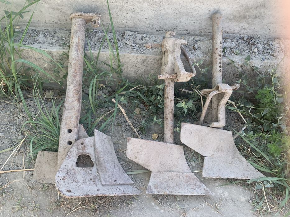 Пулг сотилади