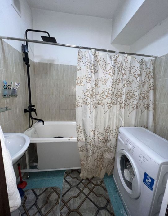 Faqat ishliydigan qizlar va ayollar uchun 3 xonali bezmakler kv bor.