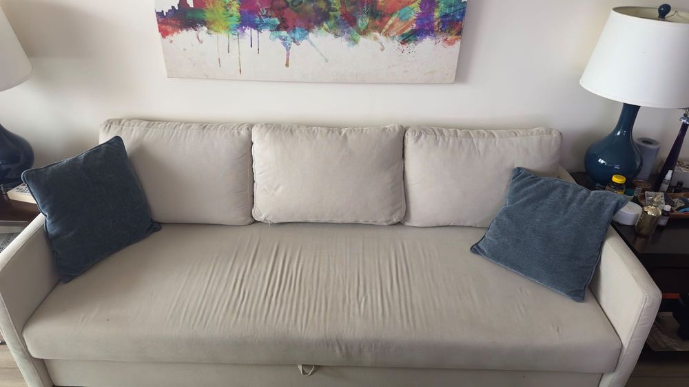 Разтегателен диван за всекидневна