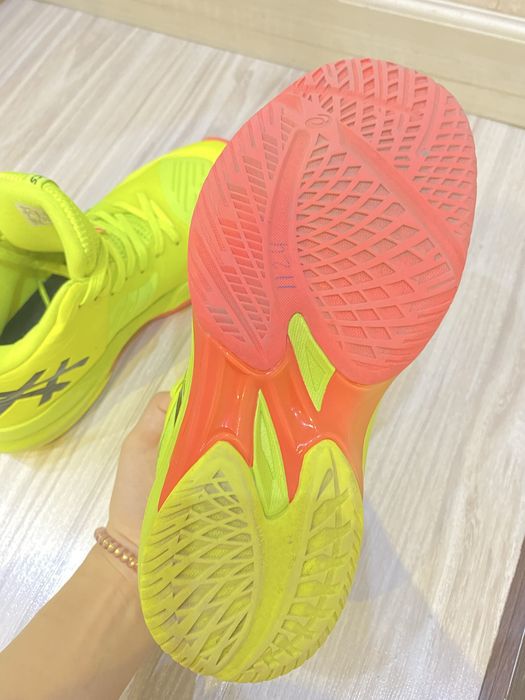 волейбольные кроссовки асикс