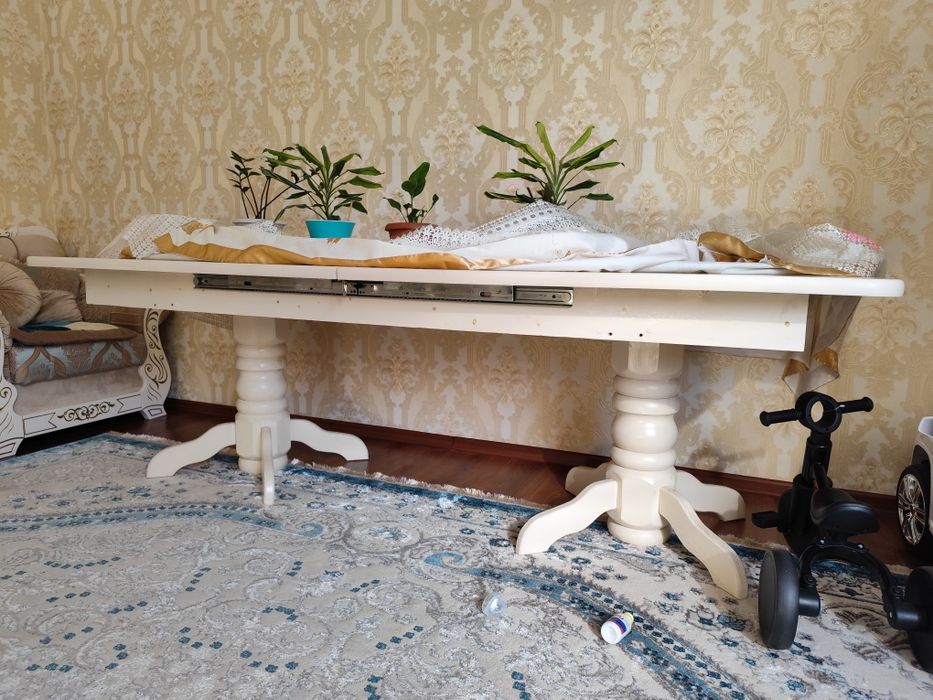 Продам стол, белый!