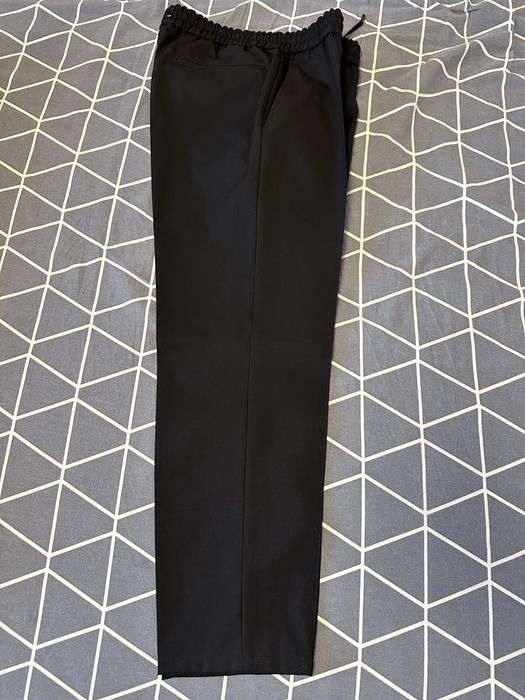 Costum de  firma de la  karl original