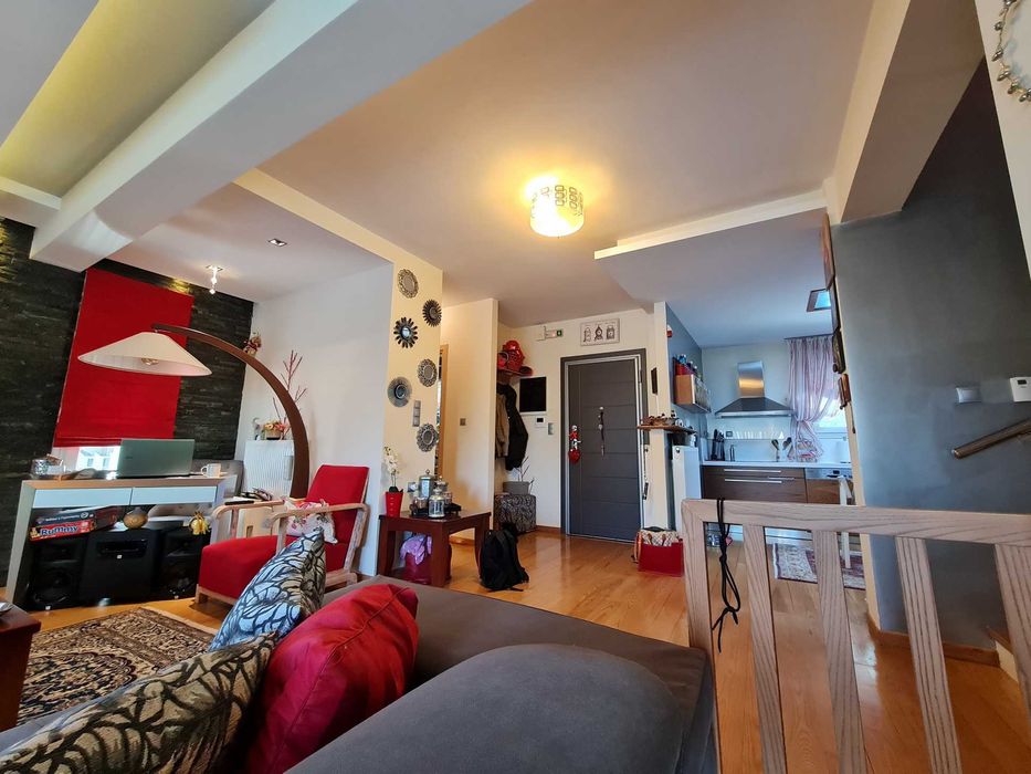 ПРОДАВА се самостоятелна къща 230кв.м в Palio Kavala (код 4184)