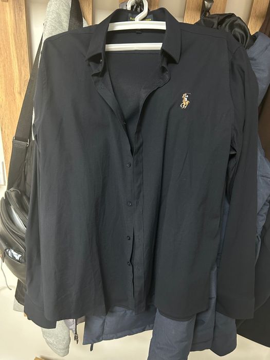 Рубашка поло.