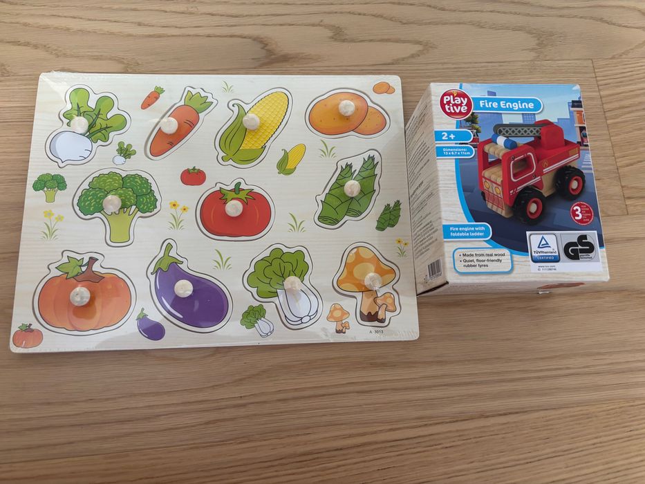 Set jucarii - Puzzle cu maner si masina de pompieri