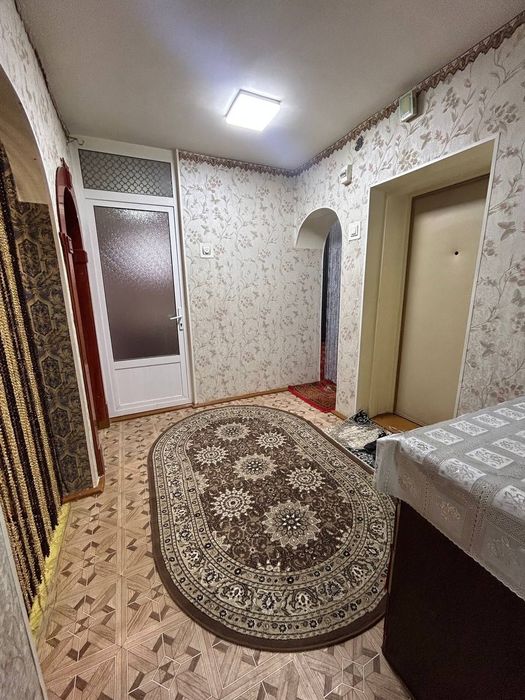 3хоналик 4каватда гиштлик домдан,Ягона дарча