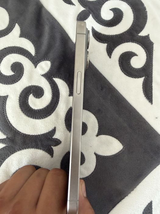 Обменяю 15 pro max 256