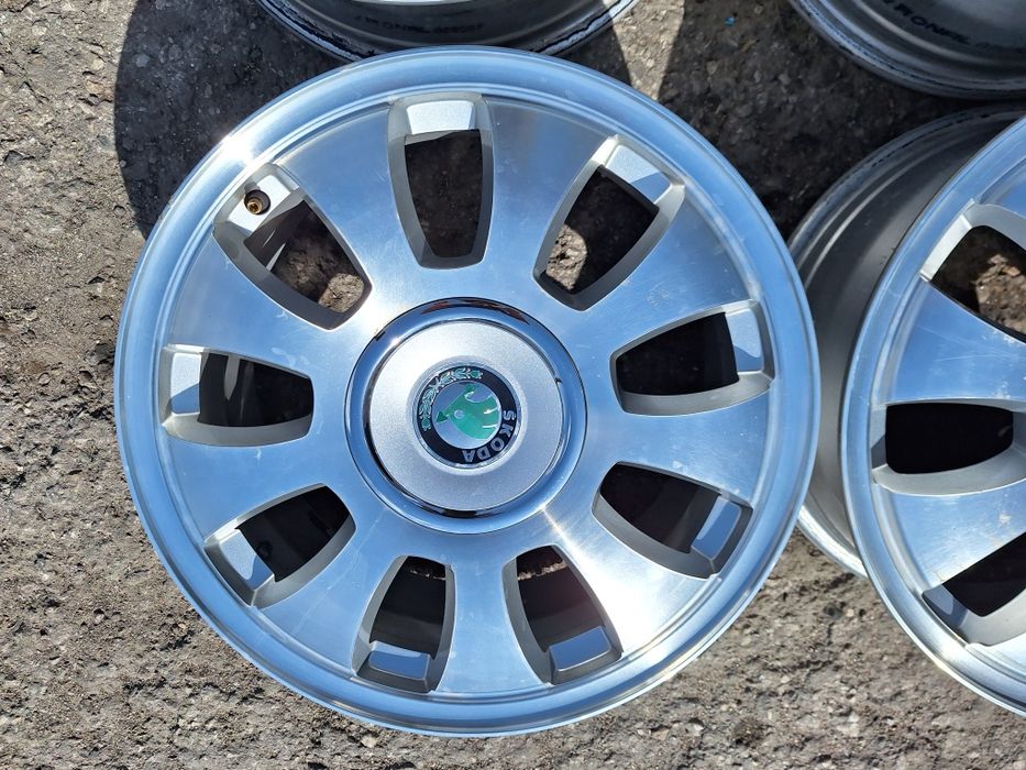 Шкода-16цола-5/100-ЕТ-42:Ж-6,5-оригинални