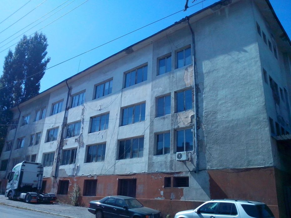 Продава се Промишлена сграда в Кюстендил, Осогово - 1340 кв.м за 299 €/кв.м - Снимка #2