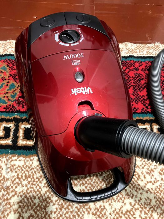 Vitek Changyutkich / Пылесос